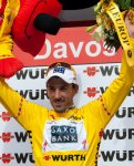 _small_cancellara_stays_in_yellow_600.jpg