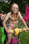 naked-man_bicycle_not_young_in_sex-201x300.jpg