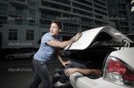 depositphotos_2589744-Man-hiding-his-murder-victim-in-the-trunk.jpg