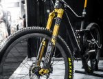 large_X-fusionenduroracefork275650b29usdrevel2014-11.jpg