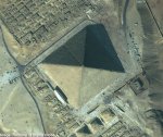 ig21_above_pyramid_egypt_02.jpg