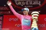 giro16st21-nibali-trophy-1000.jpg