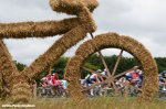 tdf16st3-hay-bike-1000.jpg