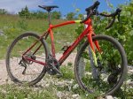 Lapierre_Crosshill_aluminum-disc-brake-mixed-surface-gravel-adventure-bike_front.jpg