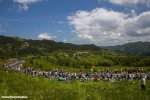 giro17st12-peloton-climb-1000.jpg