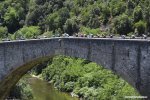 dauphine17st3-bridge-peloton-1000.jpg