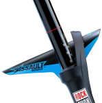 rock-shox-pike-mudguard-mudwar-azul-ozono-camara12.png