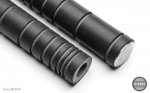 absoluteblack_silicone_dual_density_mtb_grips_2-900x562.jpg