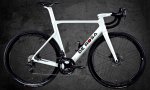 2020-De-Rosa-SK-Pininfarina-aero-road-bike_premium-Italian-aerodynamic-road-race-bike.jpg