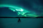 8_caters_cyclists_beneath_the_northern_lights_09.jpg