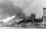 1397127087_bundesarchiv_bild_101i-696-0426-19_warschauer_aufstand_raketenwerfer-einsatz.jpg