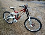 Kona-Stab-Deluxe-2010-Downhill-bike-DH-MTB.jpg